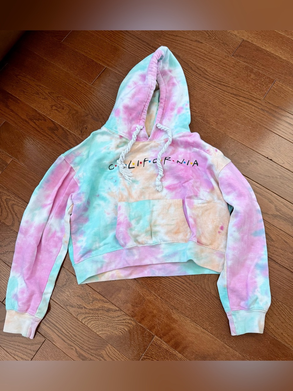 Women’s California Pastel Tie-Dye Cropped Hoodie Sweatshirt. Size Large